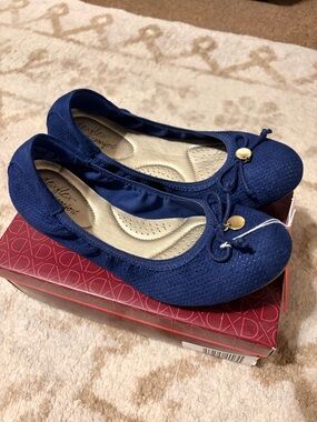 Dexflex comfort flats navy blue